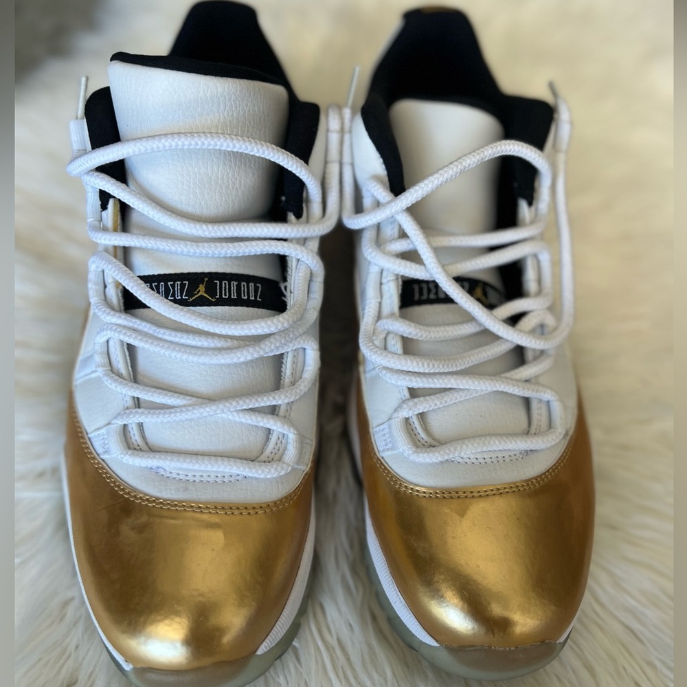 Jo rdan 11 Retro Low Closing Ceremony